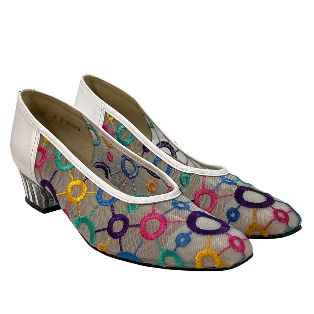 Vintage 80s Retro Womens White Mesh Multi Color Embroidery 1" Slip On Heels Bold